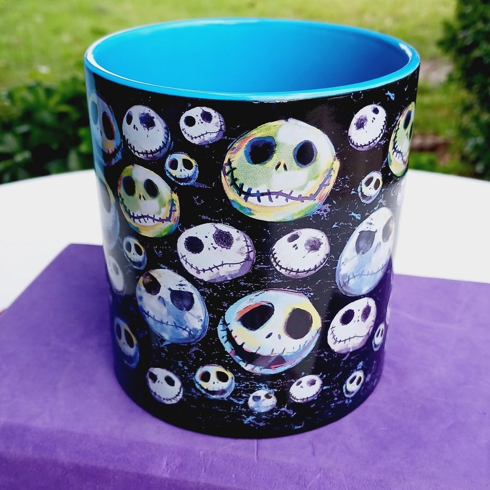 Disney 20 oz Coffee Mug Night before Xmas - Picture 2 of 7